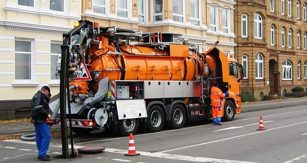 SAMOCHODY Z INSTALACJĄ SSĄCĄ DO 28M